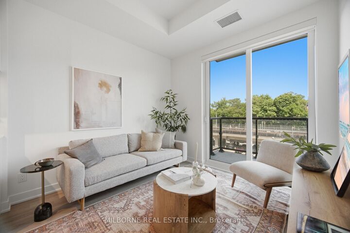 Property Photo:  1660 Bloor Street W 216  ON M6P 1A8 