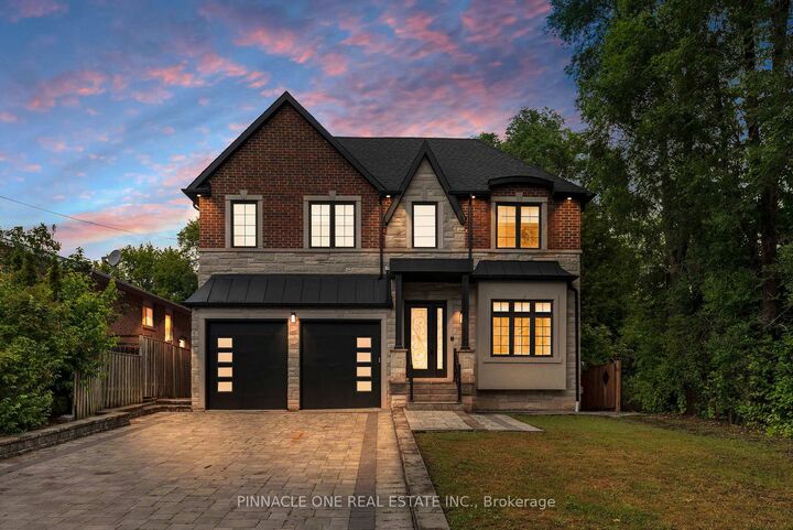 832 Sheppard Avenue — photo 1
