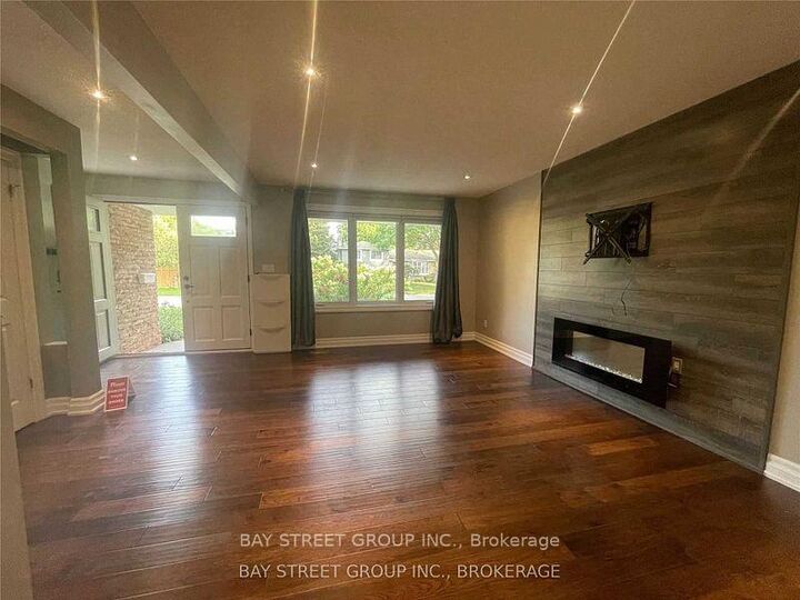 Property Photo: 2131 Sunnyvale Drive ON L6L 1W6