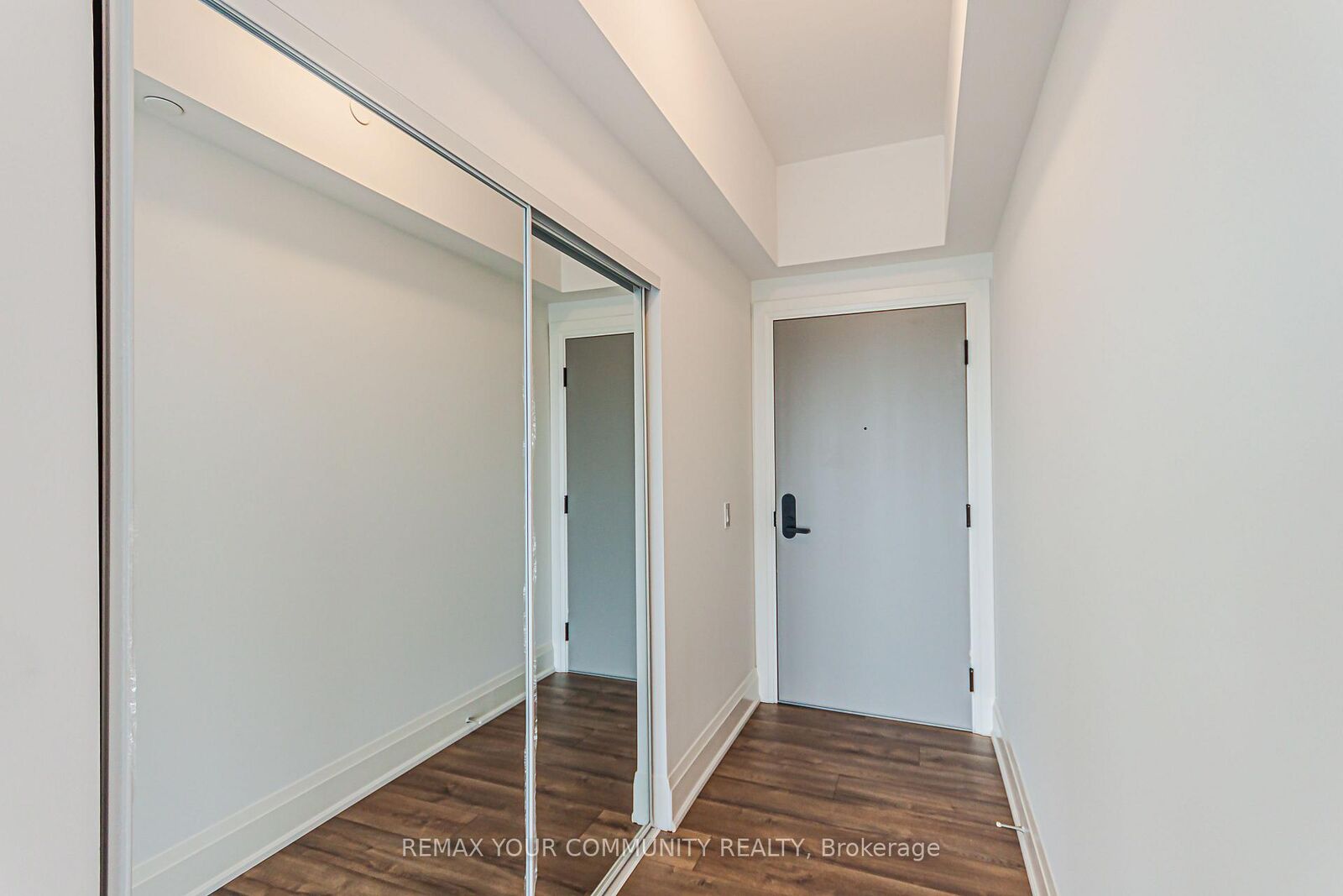 Property Photo: 700 Sheppard Avenue W 904 ON M3H 0G5