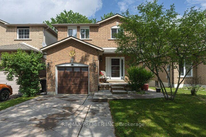 93 Kate Aitken Crescent — photo 1