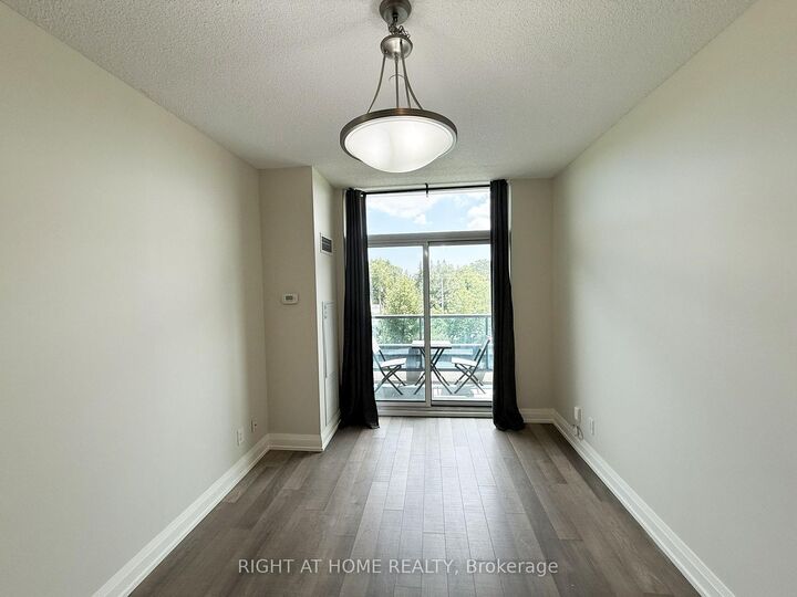 Property Photo: 7165 Yonge Street 317 ON L3T 0C9