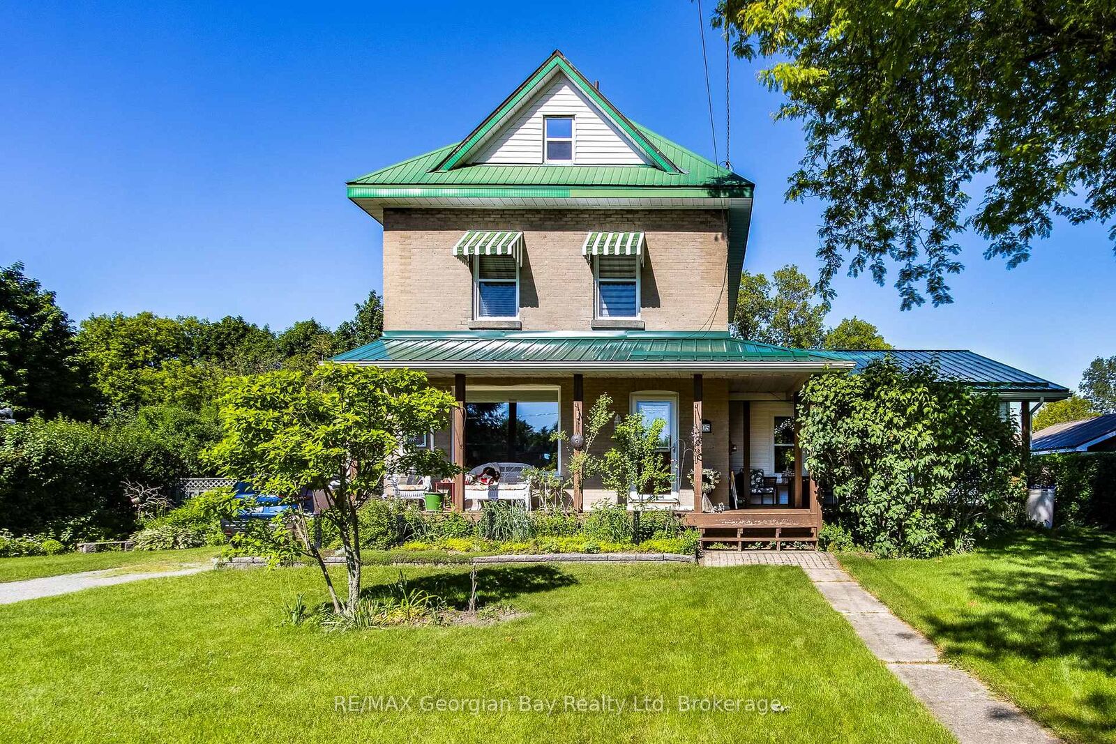 Property Photo:  305 Lindsay Street E  ON L4R 2V4 