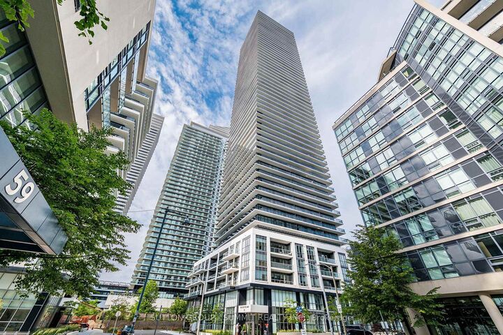 Property Photo: 70 Annie Craig Drive 5102 ON M8V 0G2