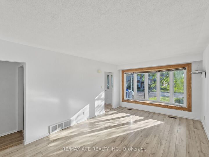Property Photo: 1385 Park Road S ON L1J 4K4