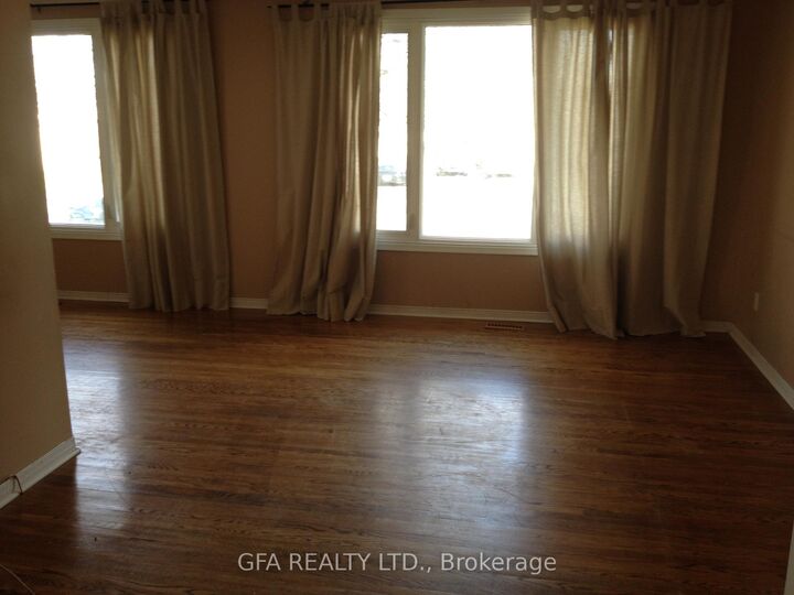 Property Photo: 30 Reigate Avenue ON L6V 2E3