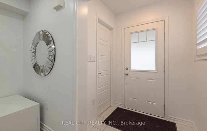 Property Photo: 306 Gillett Point N ON L9E 1C6