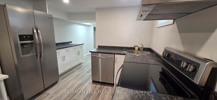 Property Photo: 185 Cherrywood Drive ON L3Y 2X9