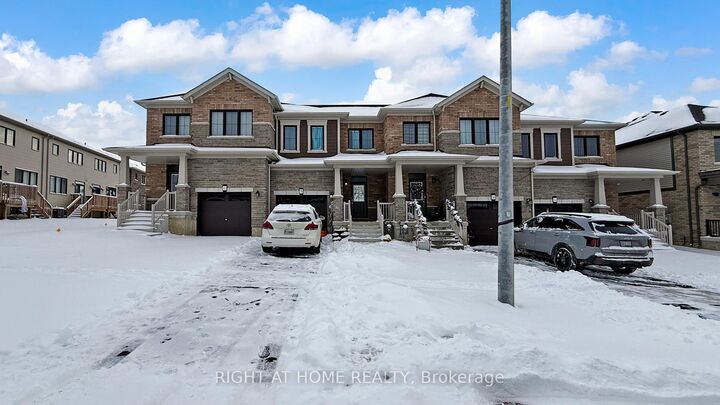Property Photo: 38 Lonsdale Road ON N3W 0J6