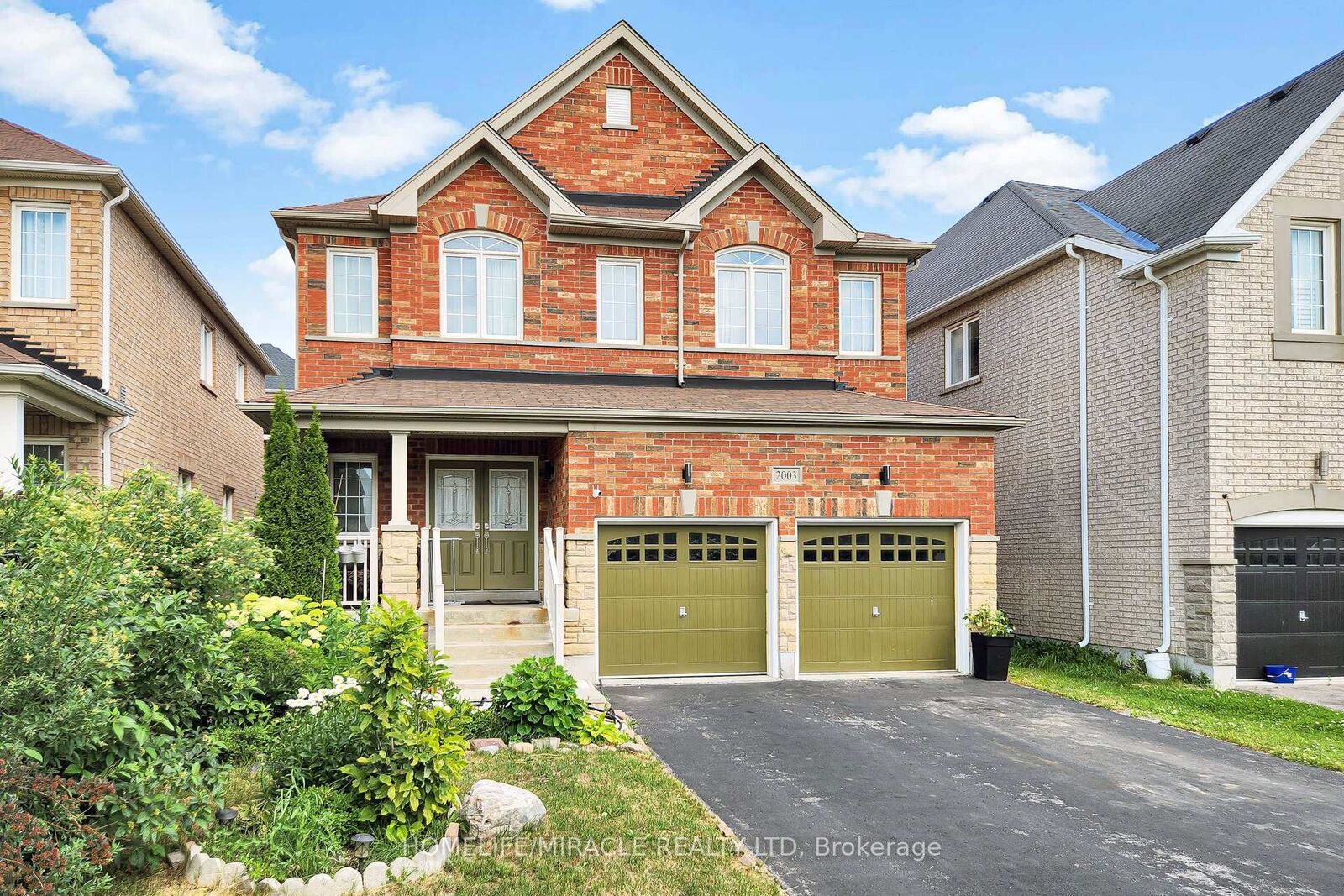 Property Photo: 2003 Queensbury Drive ON L1K 0S1