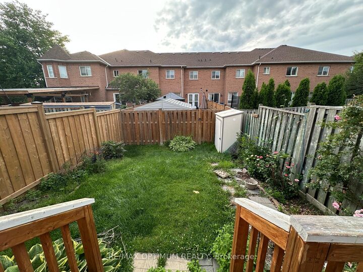 Property Photo:  3942 Coachman Circle  ON L5M 6R3 