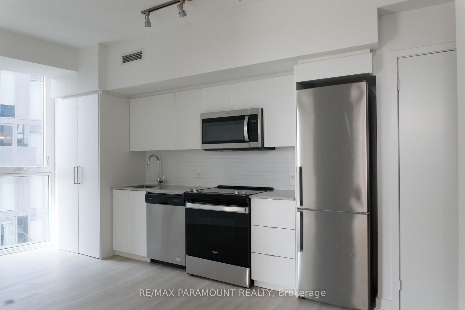Property Photo: 30 Tretti Way 1111 ON M3H 0E3