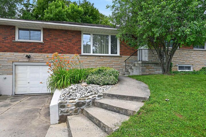 Property Photo: 27 Ainslie Avenue ON L8S 2J5