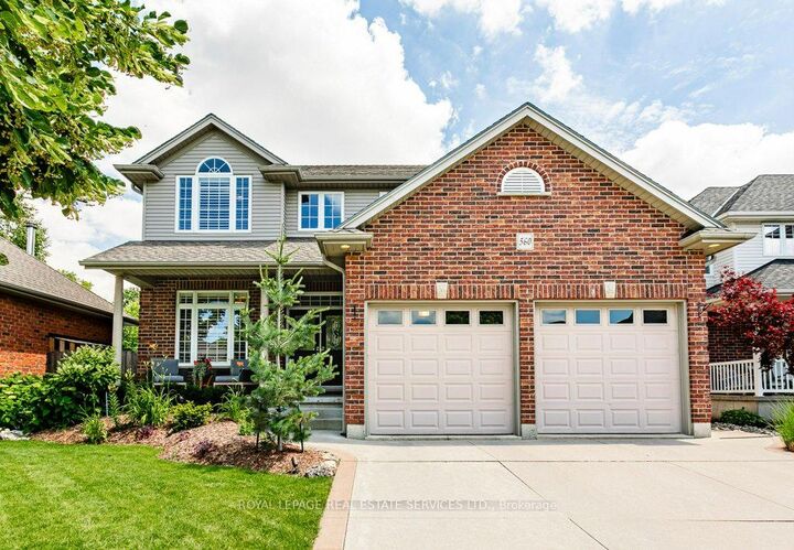 560 Lakeview Drive — photo 1