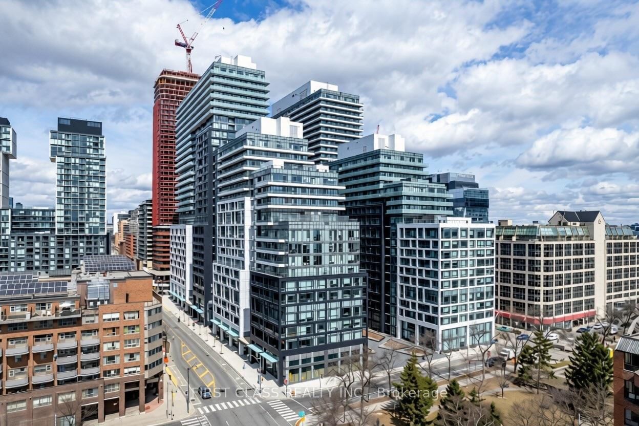 Property Photo:  135 Lower Sherbourne St N/A 1733W  ON M5A 1Y4 