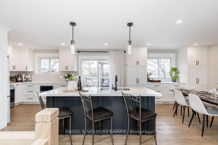 68 Ottaway Avenue — photo 1