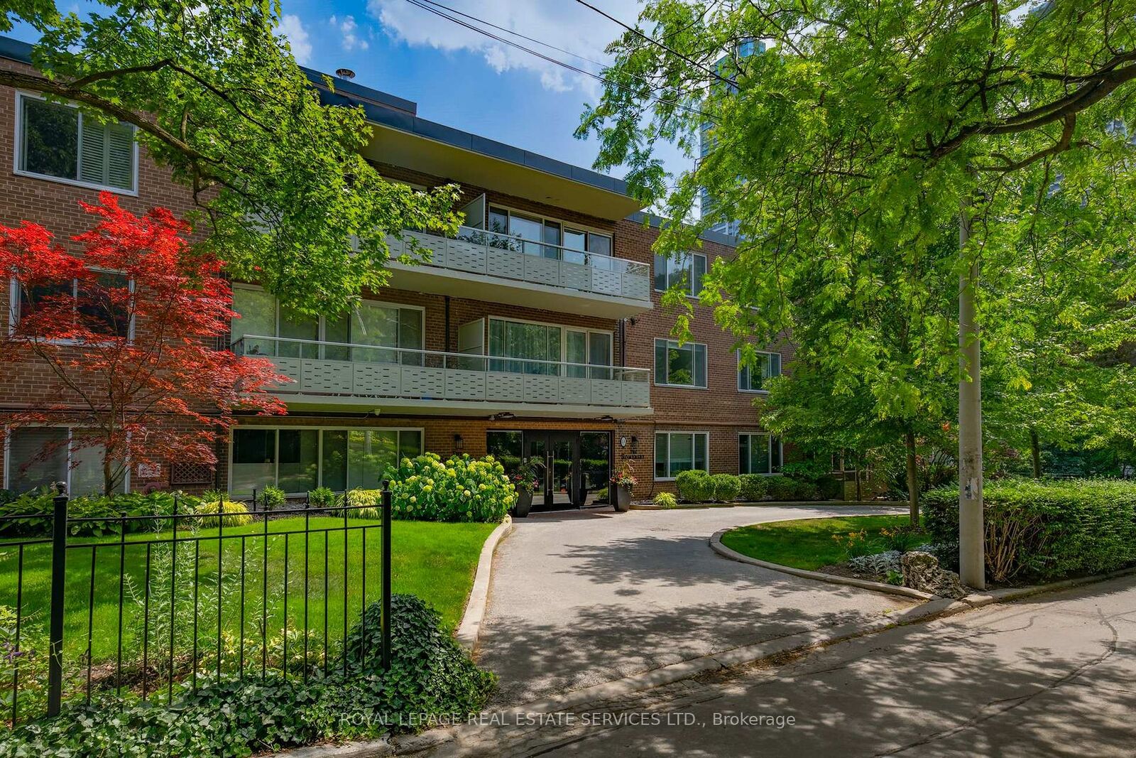 Property Photo:  1 A Dale Avenue 404  ON M4W 1R2 