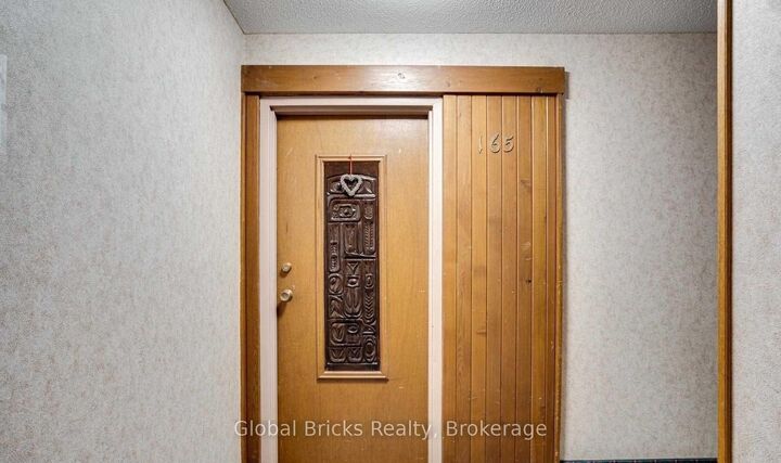 Property Photo: 1066 Falgarwood Drive 165 ON L6H 2P3