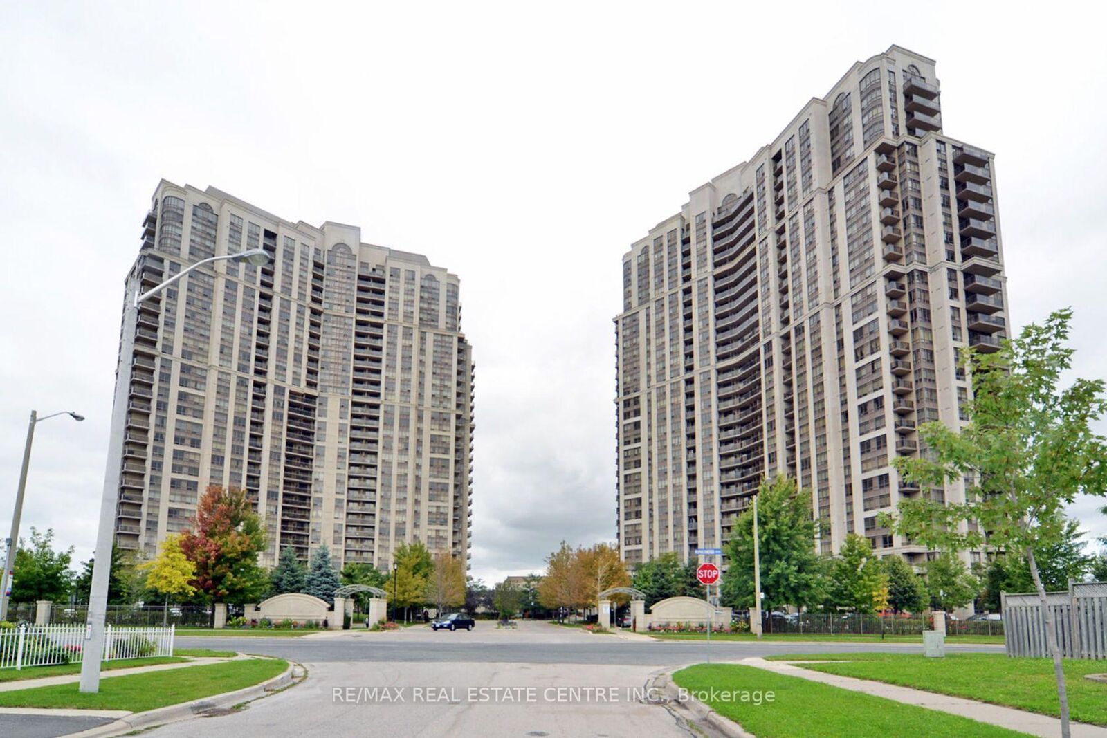 Property Photo:  700 Humberwood Boulevard 2624  ON M9W 7J4 