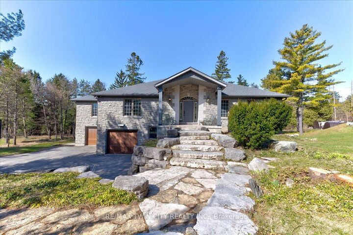 20 Grandy Lane — photo 1