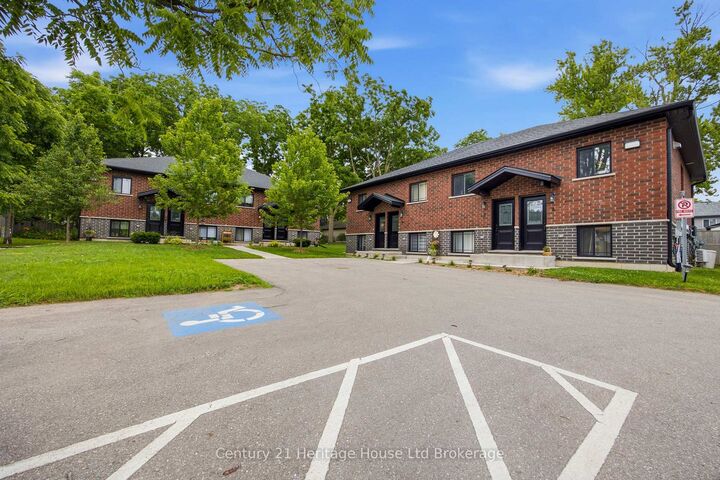 Property Photo: 34 Bain Street 4 ON N4S 5X8