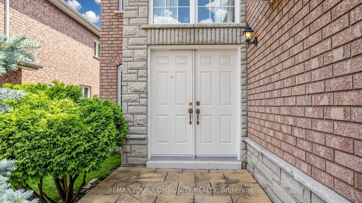 Property Photo: 78 Zippora Drive ON L4S 2M7