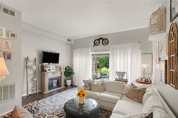 Property Photo: 1232 Pennsbury Blvd PA 15205