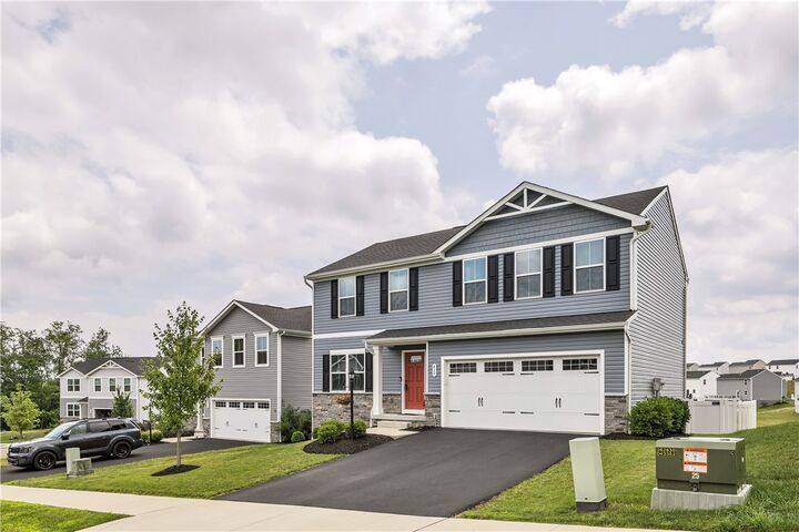 Property Photo:  415 Fosse Ct  PA 16037 