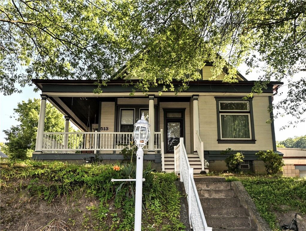 Property Photo:  513 N 5th St  PA 15025 