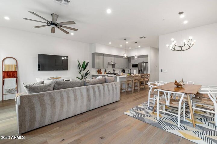 Property Photo:  5151 N 13th Place Unit 7  AZ 85014 