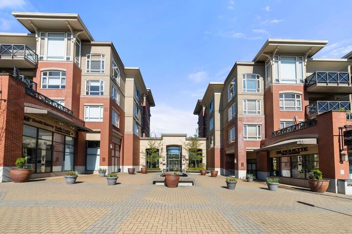 2970 King George Boulevard 203 — photo 1