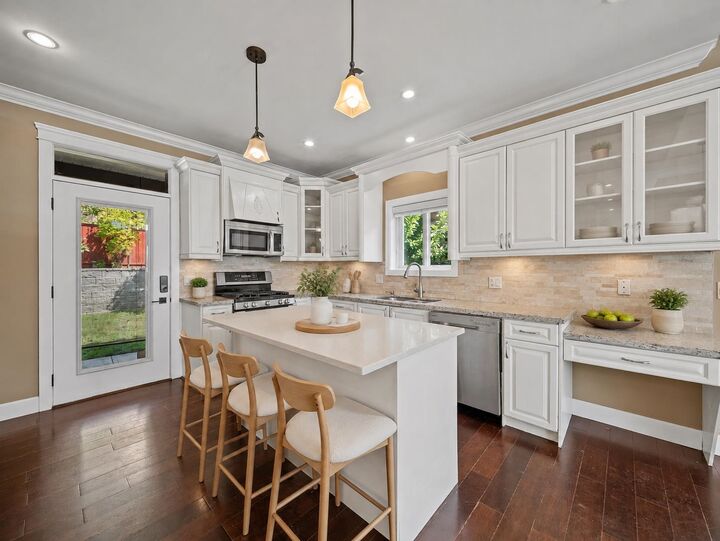 Property Photo: 35599 Zanatta Lane BC V3G 0B4