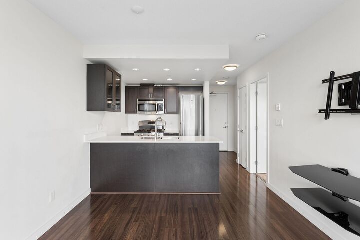 Property Photo:  4815 Eldorado Mews 1003  BC V5R 0B2 