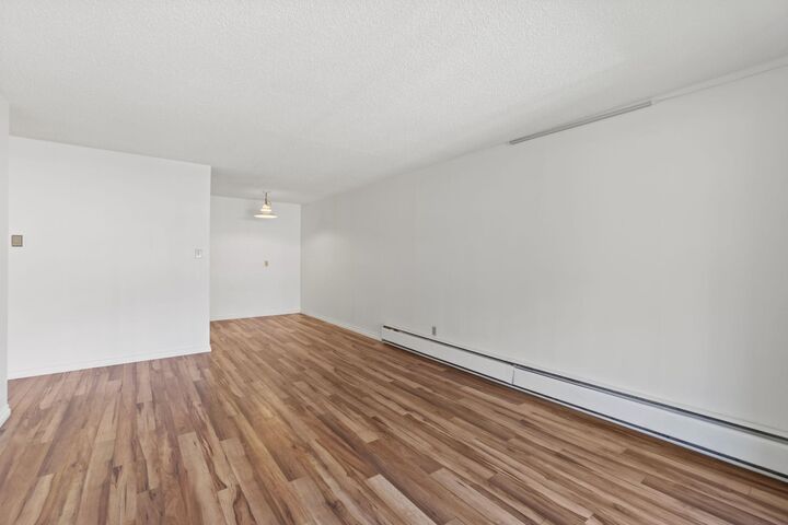 Property Photo: 310 W 3rd Street 315 BC V7M 1G4