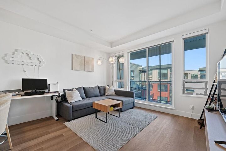 Property Photo: 10778 138 Street 615 BC V3T 0S5