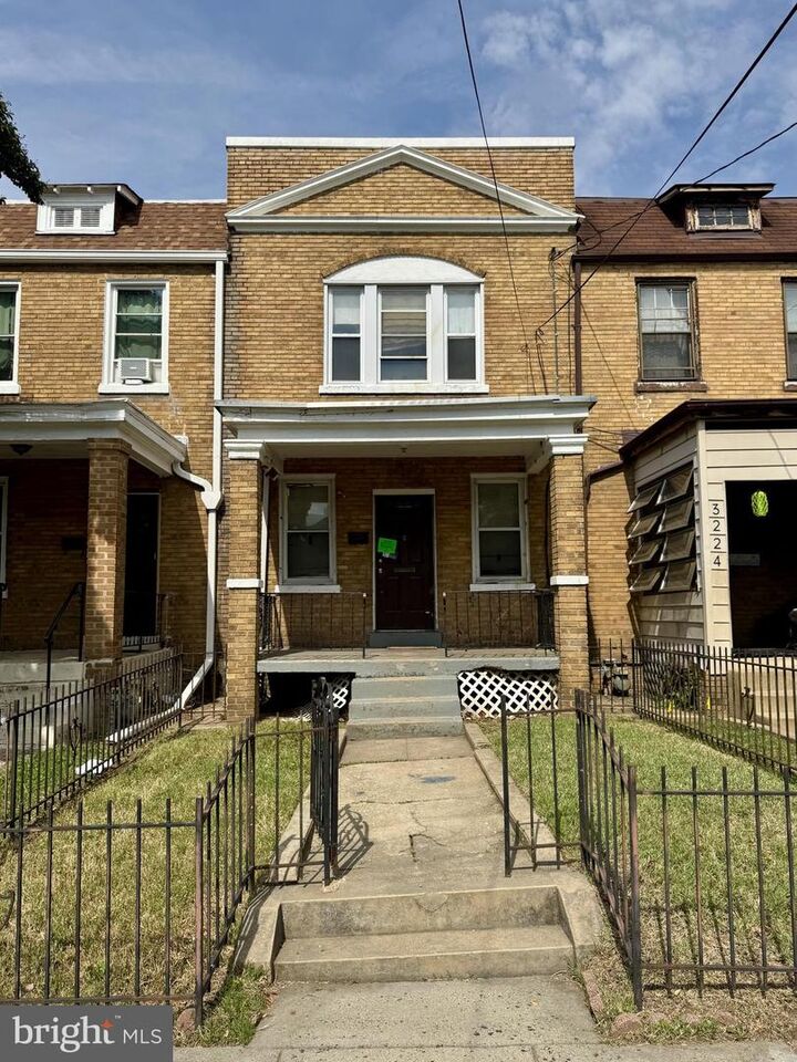 Property Photo:  3222 10th Street NE  DC 20017 