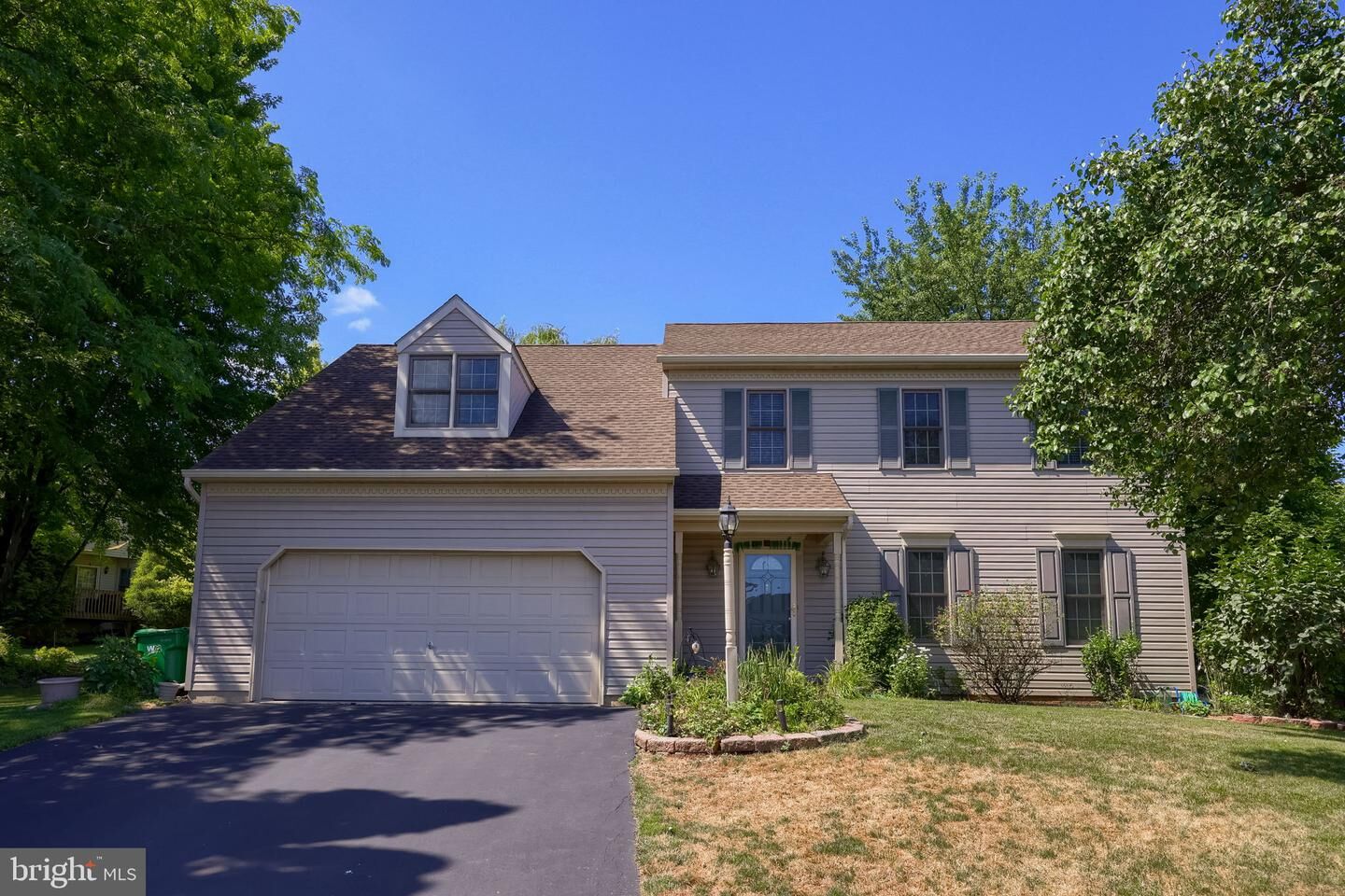 Property Photo: 812 Cypress Court PA 17036