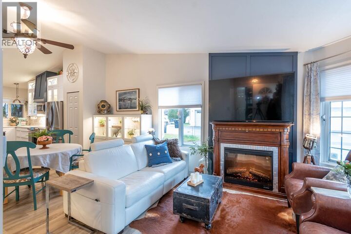 Property Photo: 3502 24 Avenue 2 BC V1T 1L8