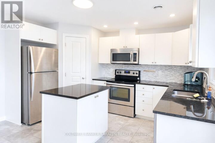 Property Photo:  612 Danaca Private 39  ON K1K 2V7 