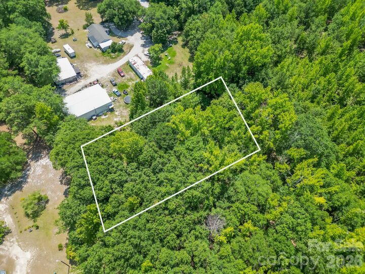 Property Photo:  72 Roads End Garage Lane  SC 29718 