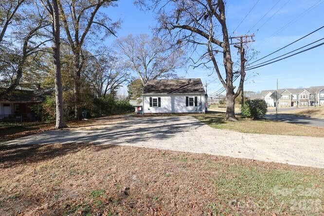 Property Photo:  120 N Belvedere Avenue  NC 28054 