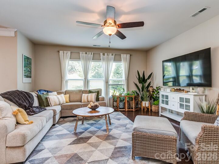 Property Photo: 3831 Park South Station Boulevard NC 28210