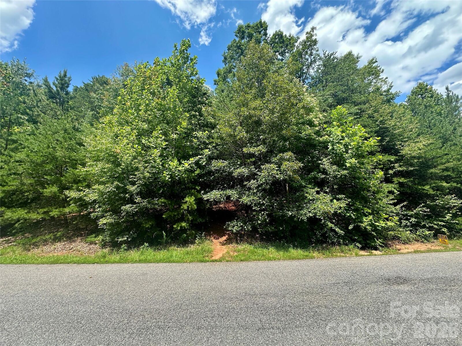 Property Photo: 239 Donsdale Drive 27 NC 28677