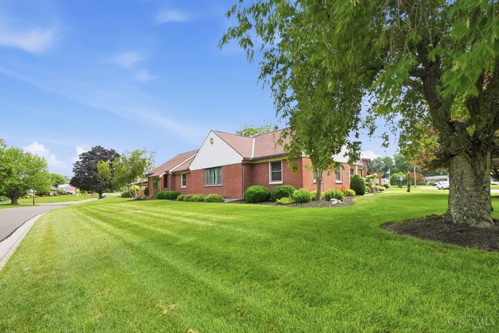 Property Photo: 221 Virginia Circle OH 45177