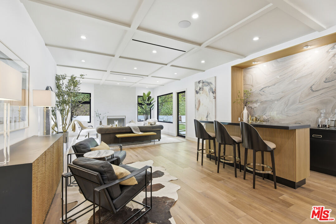 Property Photo:  3218 Fond Dr  CA 91436 