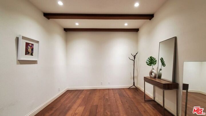 Property Photo: 133 S Oakhurst Dr CA 90212