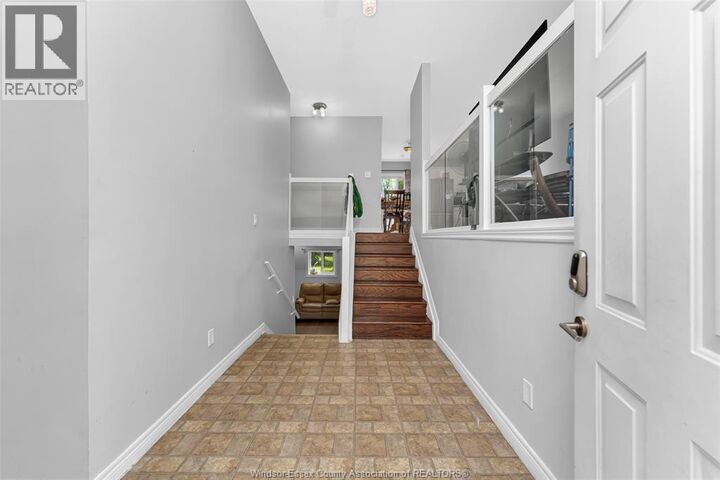 Property Photo:  2156 Dominion Boulevard  ON N9B 3H9 