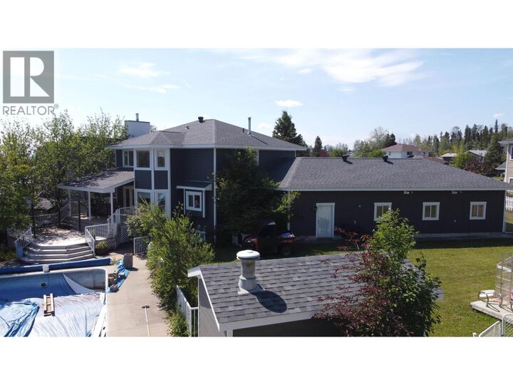 Property Photo: 5524 Minnaker Crescent BC V0C 1R0