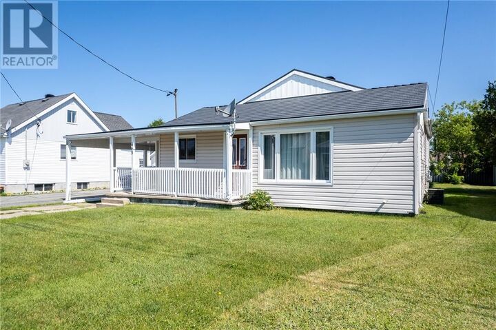 Property Photo:  468 Adelaide Street  ON P5E 1K6 