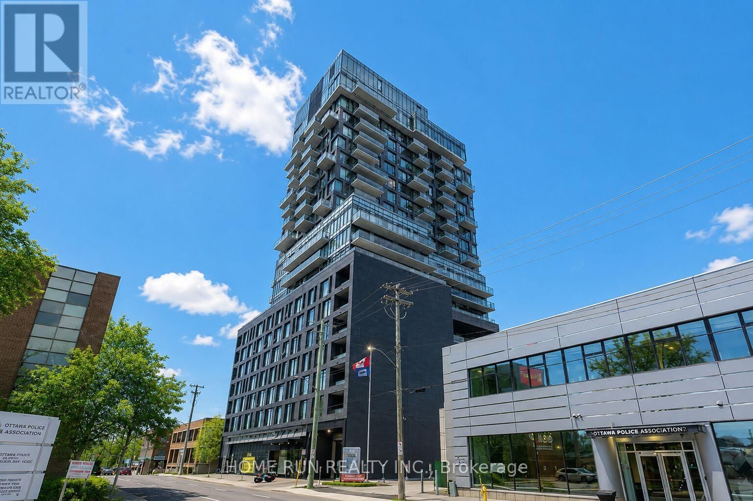 Property Photo:  203 Catherine Street 1208  ON K2P 1J5 